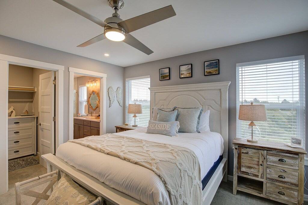 Footprints in the Sand - Oyhut Bay Seaside Village in Ocean Shores, Grays Harbor County