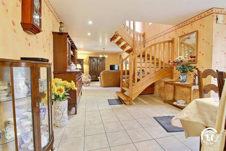 Gîte pour 6 personnes, avec Terrasse et Jardin à Guern - 3