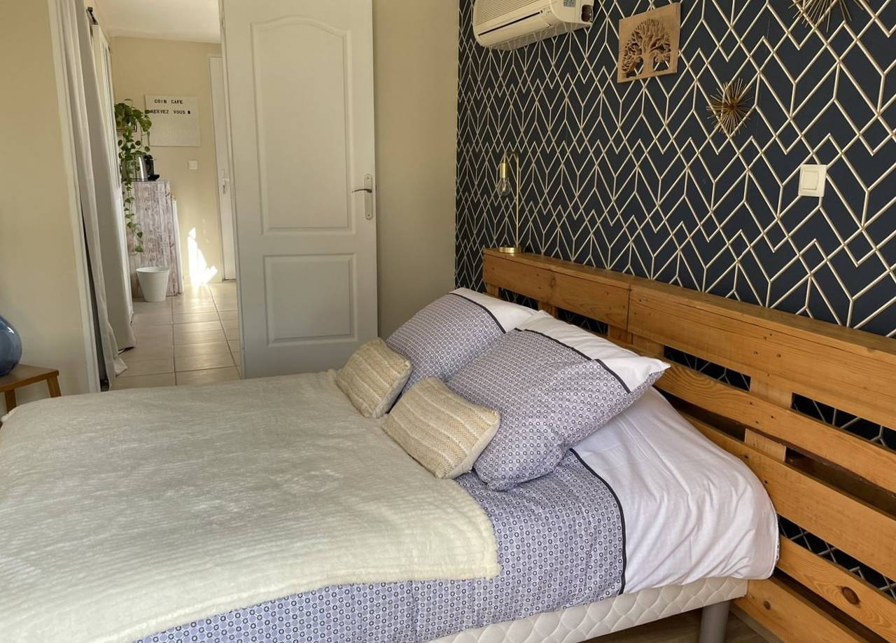 Chambre d'hôtes L'Effet Papillon - Chambre in Moussac, Région de Nîmes