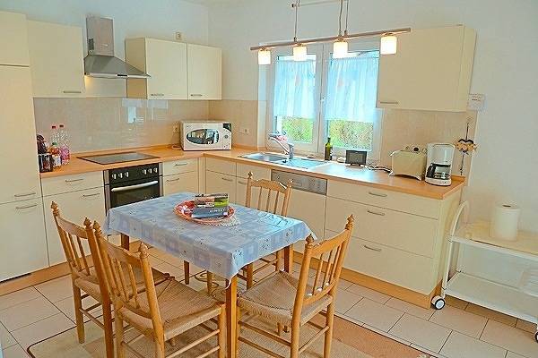 Ferienhaus für 4 Personen, mit Terrasse und Garten in Zingst - 3