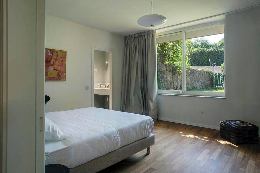 Ganze Wohnung, Haus mit Blick auf Ortigia und Zugang zum Meer in Isola (Italien), Syrakus