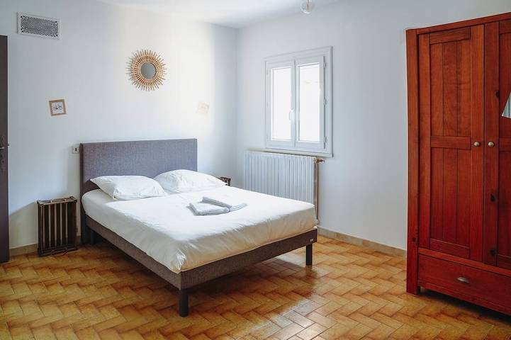 Gîte pour 6 personnes, avec piscine et terrasse, animaux acceptés à Vallon-Pont-d'Arc - 2