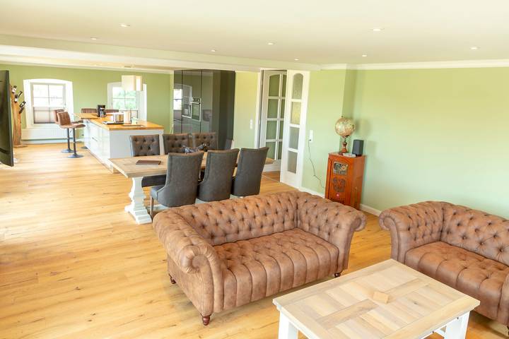 Ferienwohnung für 6 Personen, mit Balkon und Whirlpool sowie Terrasse und Garten in Klein Upahl - 4