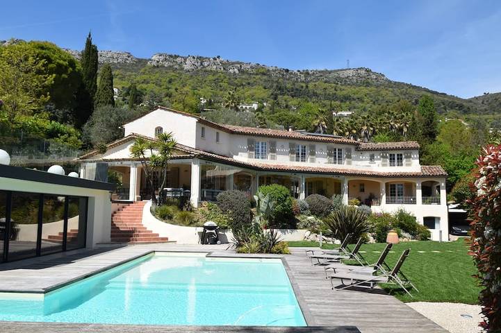Vakantiehuis voor 10 personen, met tuin en whirlpool in Vence