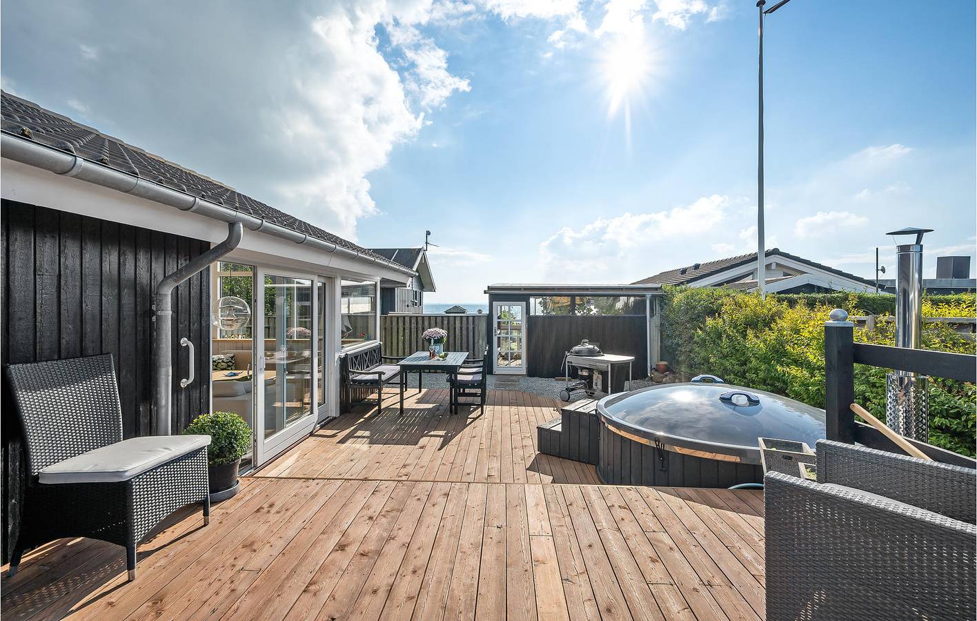 Ferienhaus für 4 Personen mit Terrasse in Følle Strand, Süddjursland