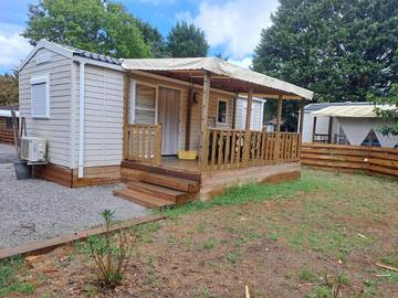 Gîte pour 4 personnes, avec piscine et jardin à Herm