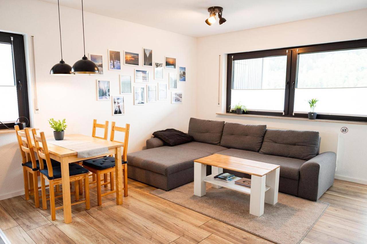 Ganze Wohnung, Ferienwohnung am See - Sport und Erholung - Wlan in Niedersfeld, die Mittelgebirge