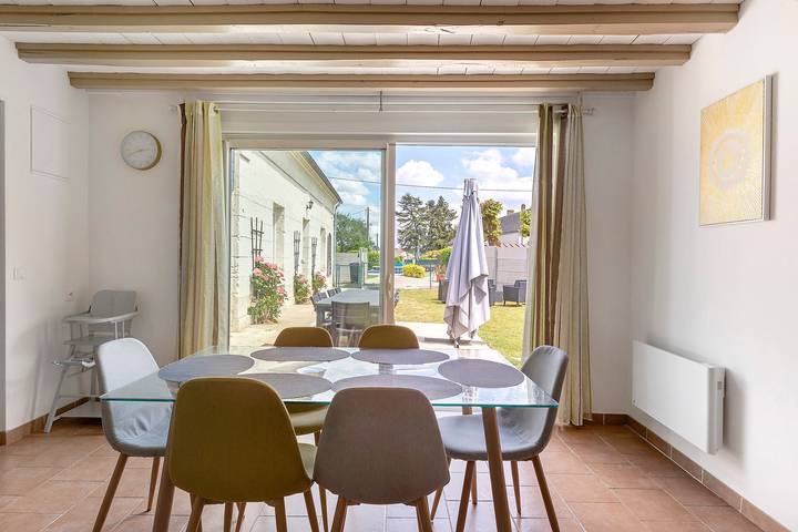 Holiday Home “Le Gîte Des Anges” with Air Conditioning in Angé, Blois region