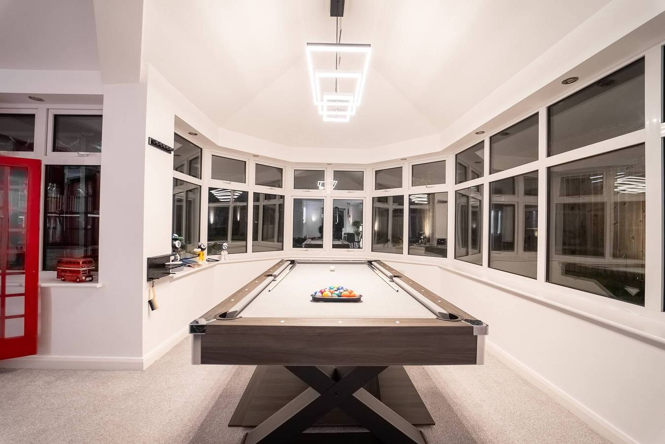 Retiro de lujo, jacuzzi, cama de masaje Sk y Tesla in Hertfordshire