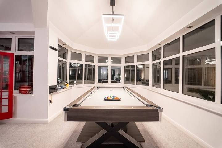 Retraite de luxe, jacuzzi, lit de massage Sk et Tesla in Hertfordshire