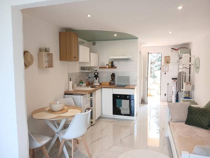 Gîte pour 3 personnes, avec bassin pour enfant ainsi que piscine et jardin à Saint-Vallier-de-Thiey - 2