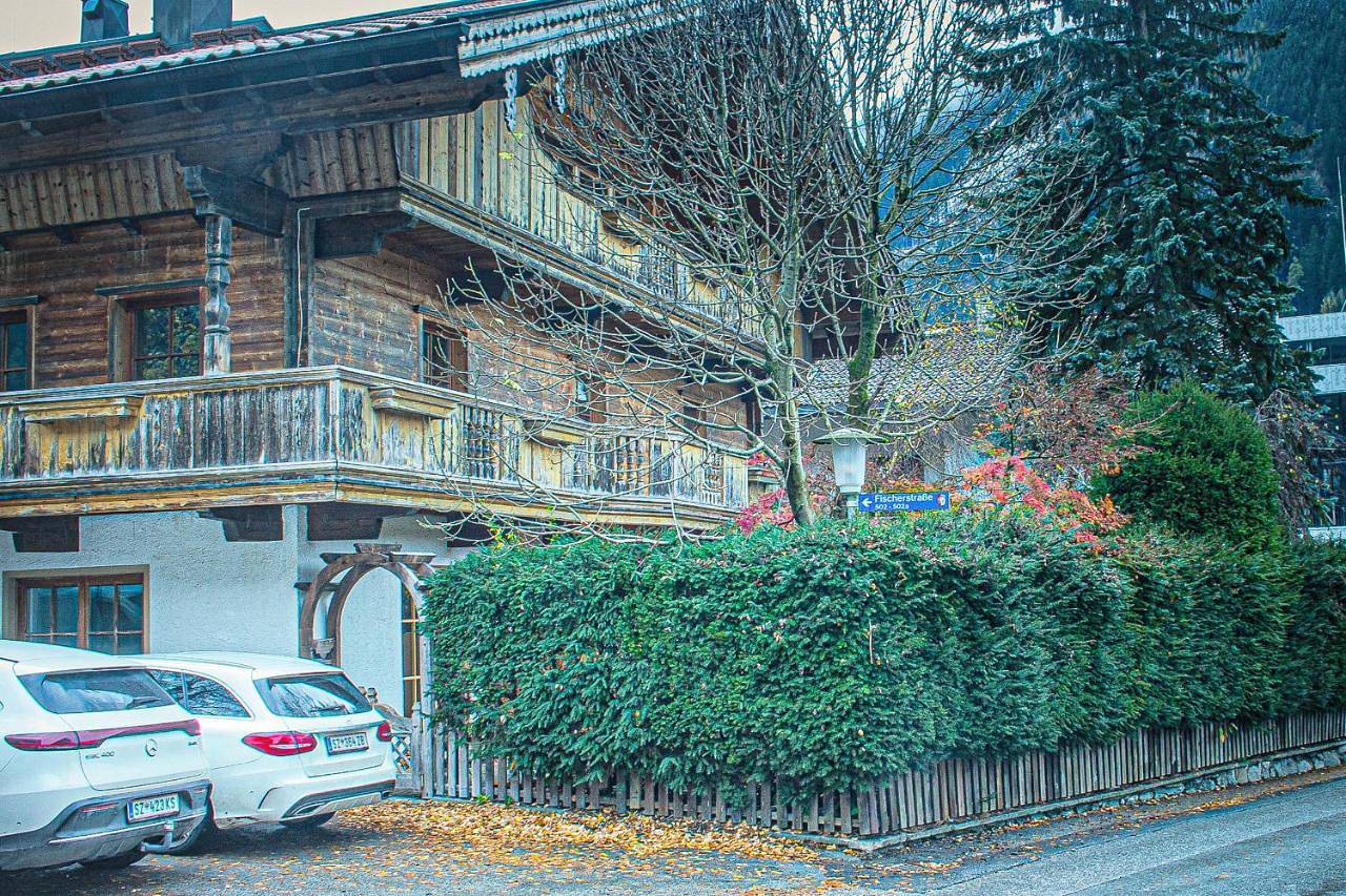 Three-Bedroom Apartment with Bathroom in Mayrhofen, Zillertaler Alpen