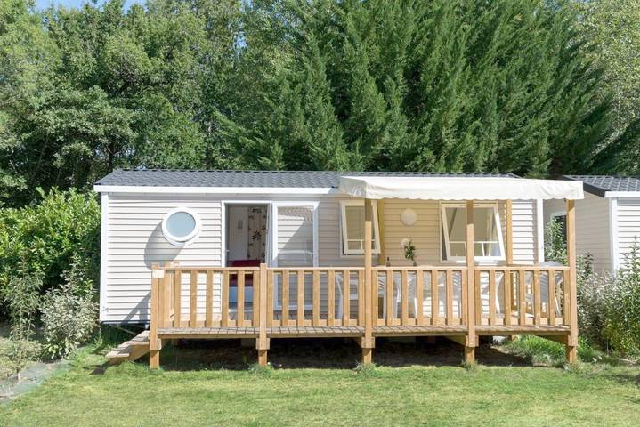 Camping pour 2 personnes, avec jardin et piscine, animaux acceptés à Royan - 3