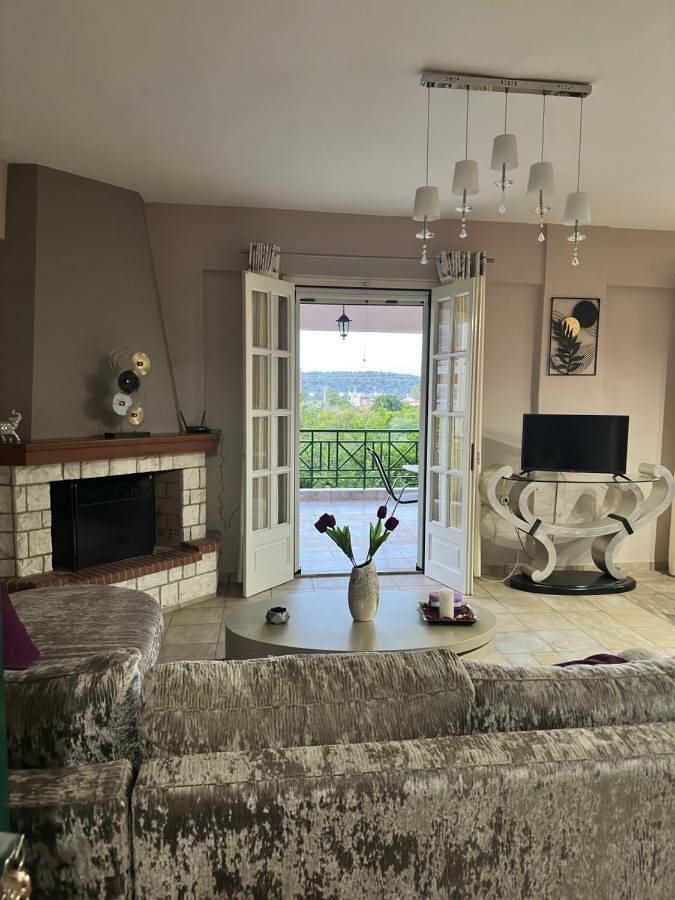 Gîte pour 4 personnes, avec Balcon ainsi que Terrasse et Vue dans Palaia Epidavros