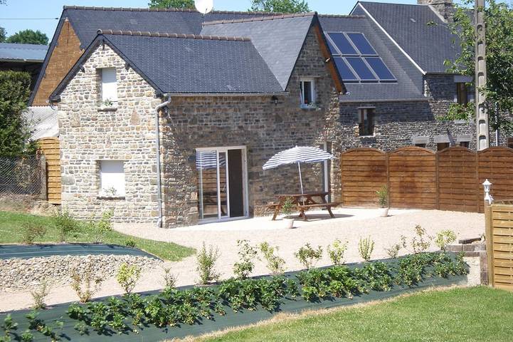 Gîte pour 6 personnes, avec Jacuzzi ainsi que Terrasse et Jardin