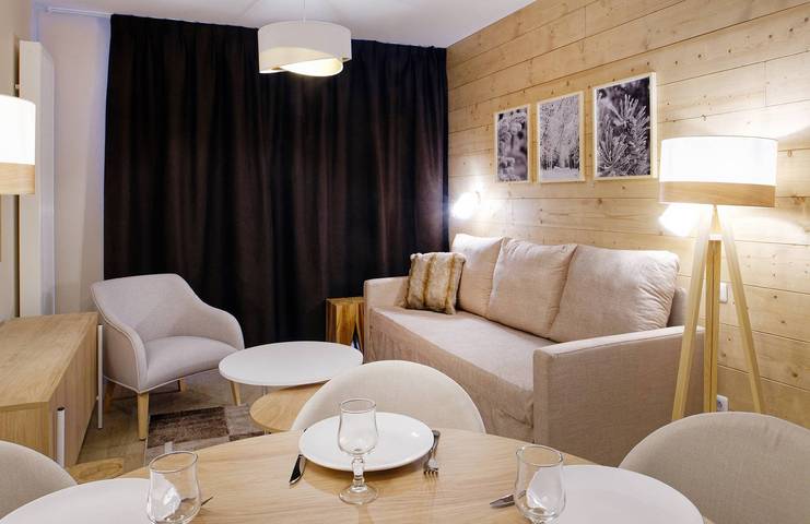 Appartement de vacances pour 8 personnes, avec sauna et piscine, animaux acceptés