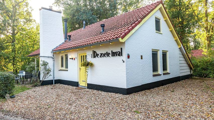 Huisje aan zee voor 9 personen, met tuin in Zeeland