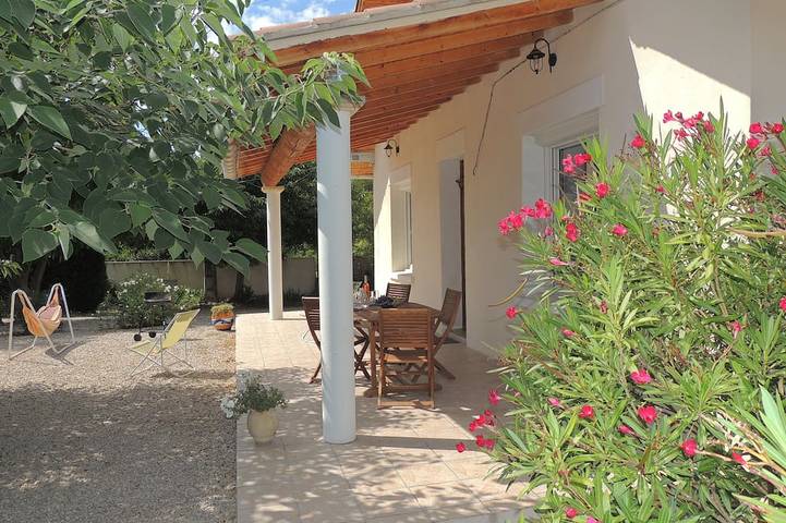 Villa für 4 Personen, mit Terrasse und Garten - 1