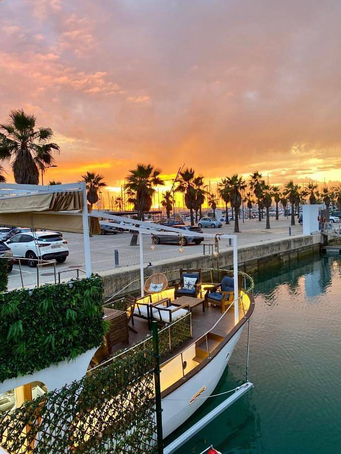 Boat Haus - Casas Flotantes frente a Gibraltar in La Línea de la Concepción, Costa de la Luz
