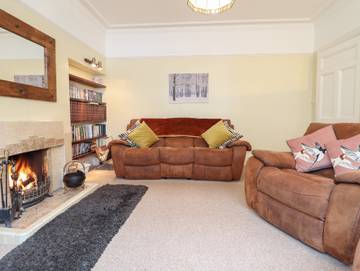 Log Cabin for 10 People in Llandudno, Conwy region, Photo 4