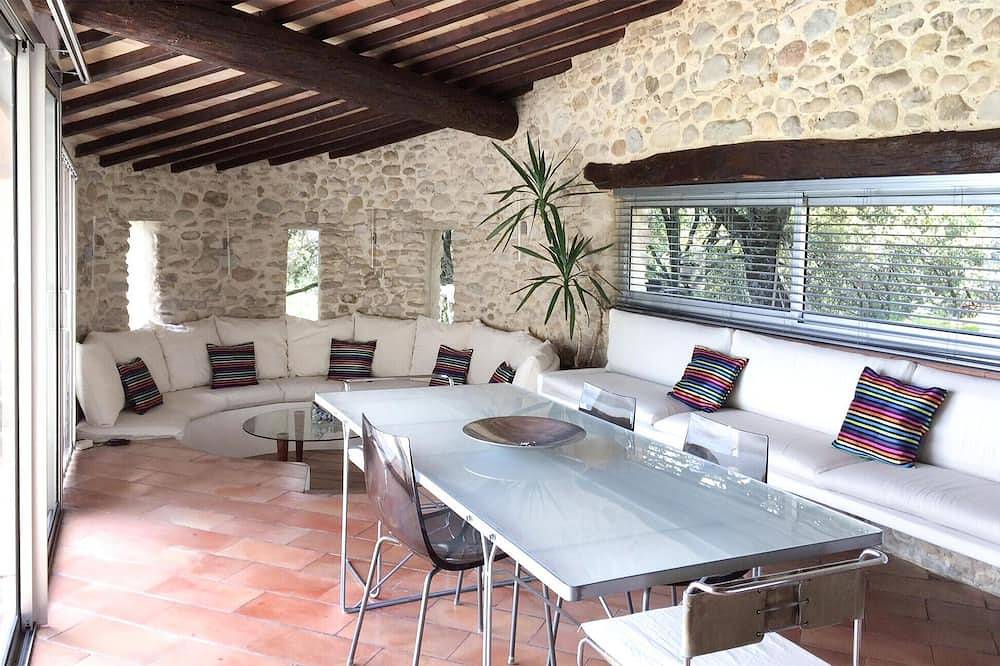 Beautiful home in Vaison-la-Romaine in Vaison-la-Romaine, Parc naturel régional du Mont-Ventoux