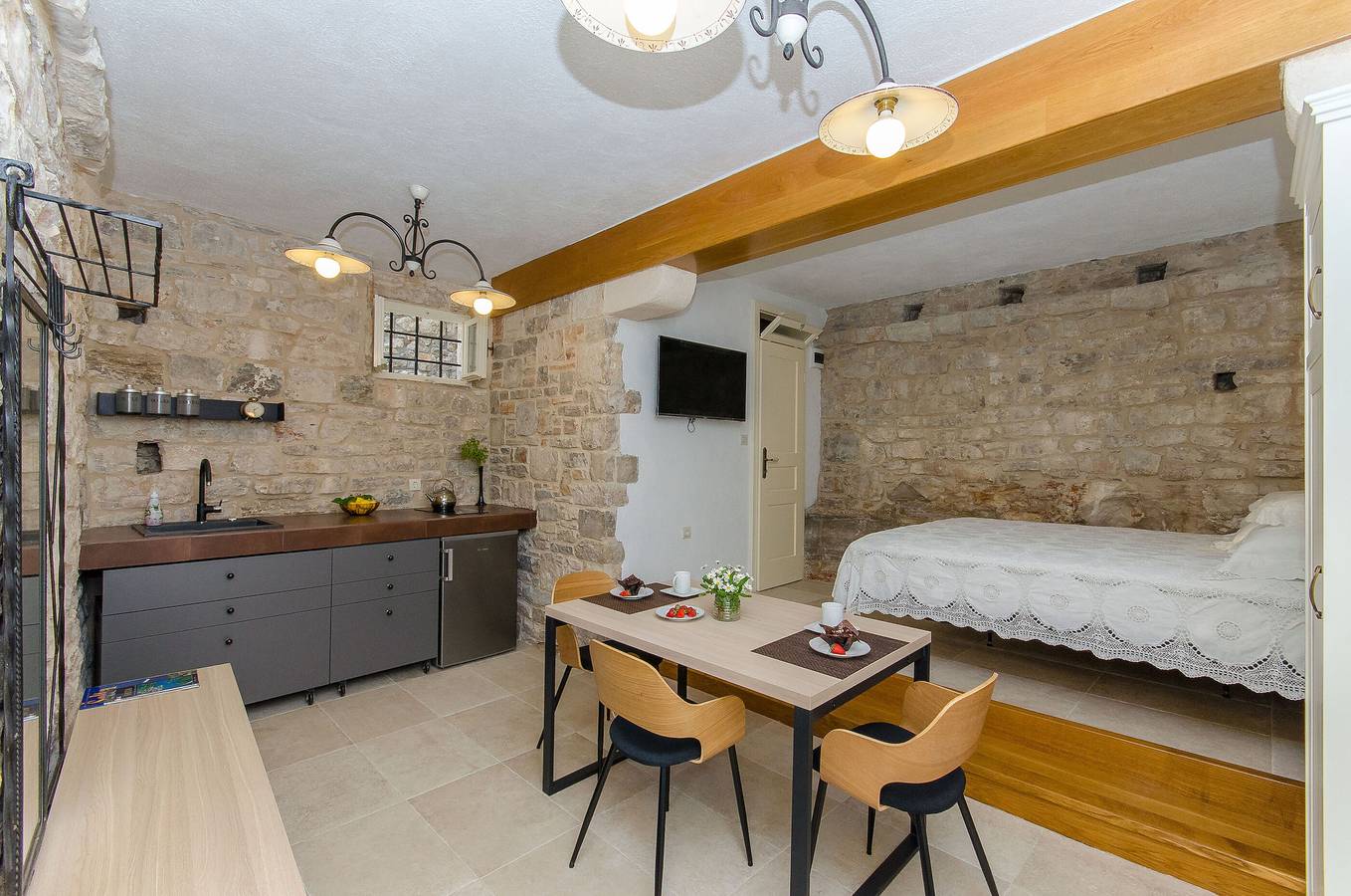 Ganzes Studio, Apartment Pavlimir in Šolta (Split-Dalmatien), Stomorska