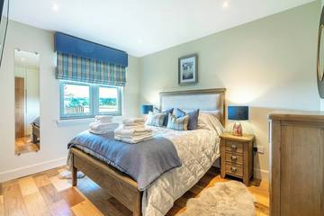 Log Cabin for 6 People in Falkirk, Scotland, Photo 1