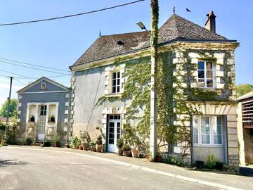 Chambre d’hôte pour 4 personnes, avec vue et terrasse, animaux acceptés à La Fosse-de-Tigné