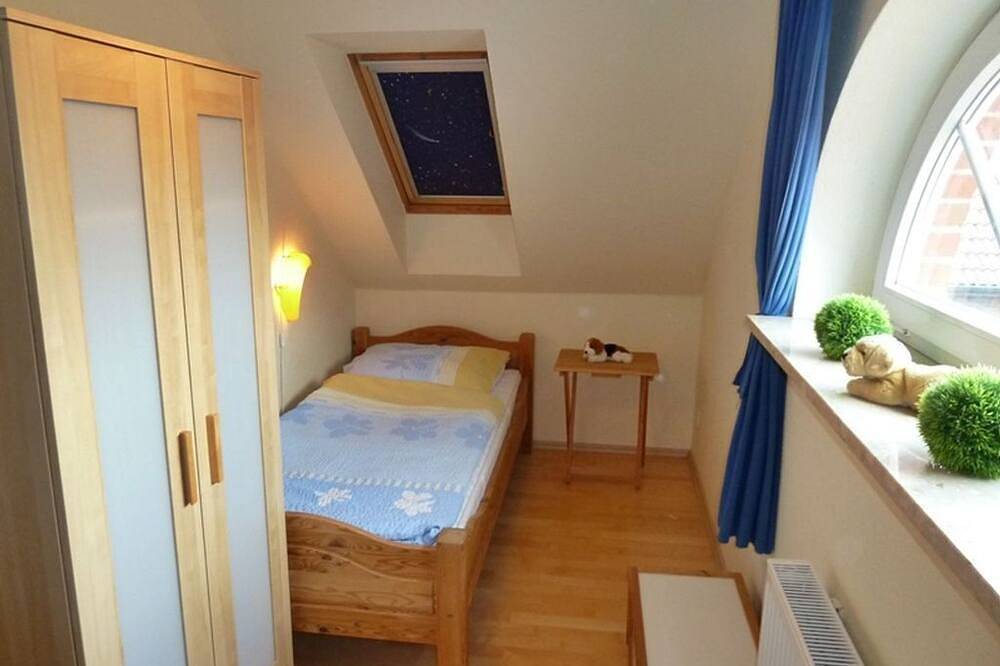 Njörd - Schönes 100qm Ferienhaus für 6 Personen mit Sauna und großem Garten in Norden, Norden und Umgebung