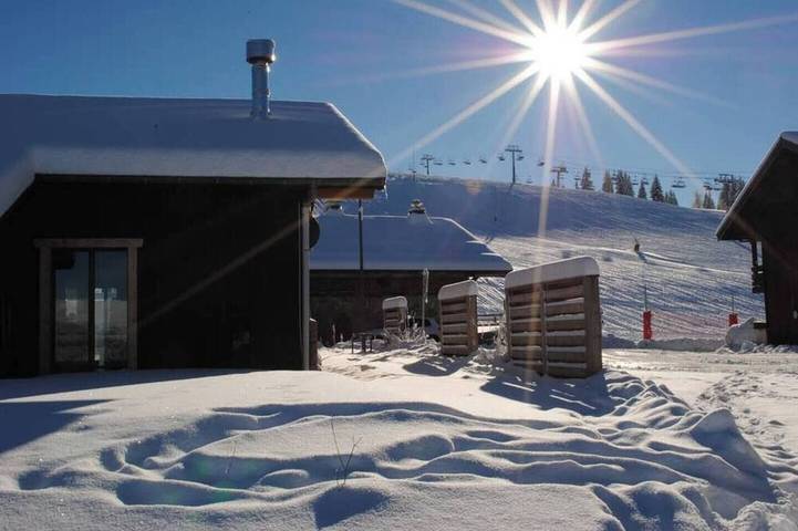Gîte pour 10 personnes, avec sauna ainsi que balcon et jardin dans Golf Les Gets