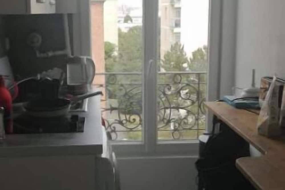 Ganze Wohnung, Self-contained studio 15 minutes from central Paris in Le Kremlin-Bicêtre, Val-de-Marne