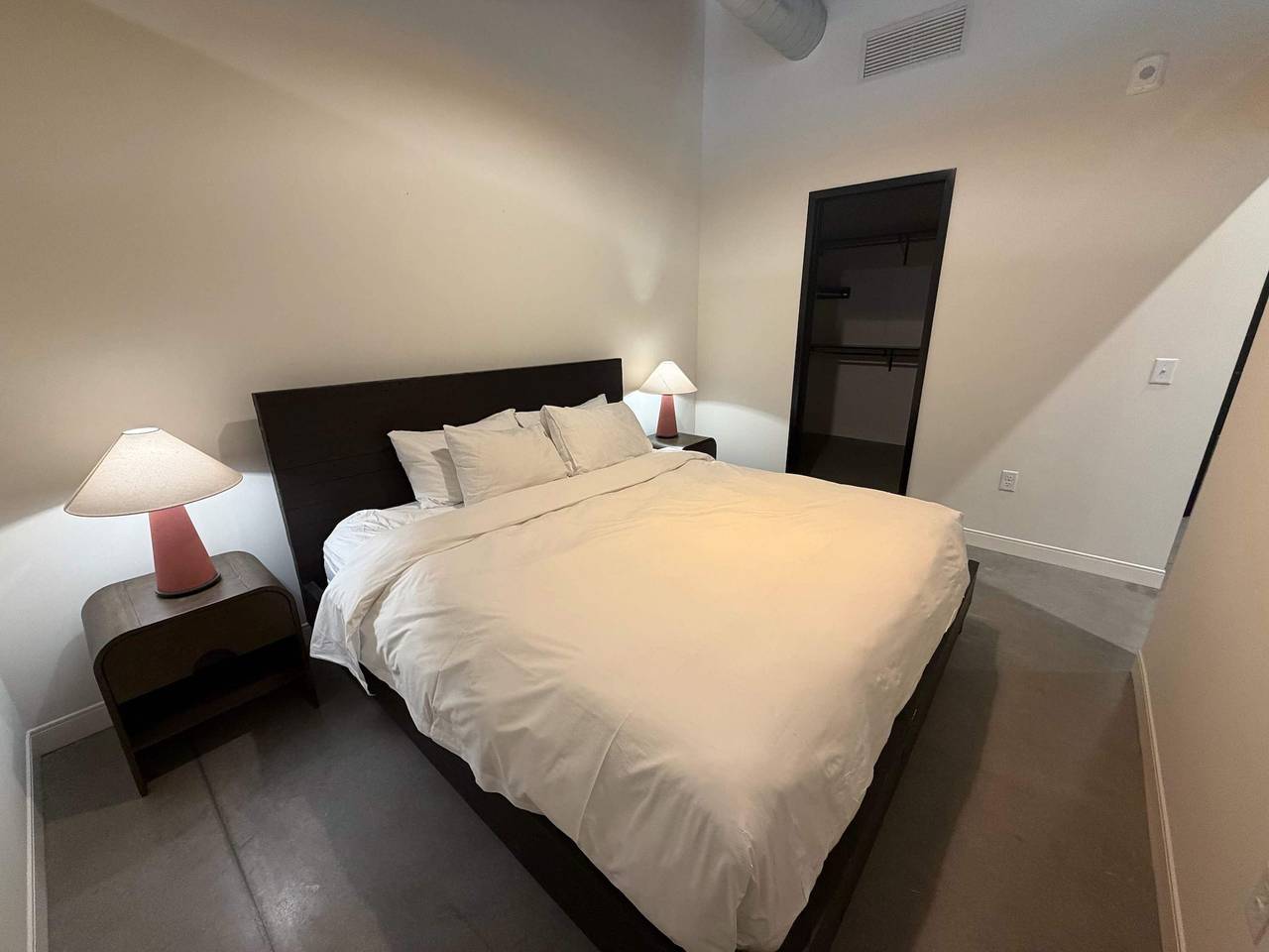 Ganze Wohnung, Roami at Century Plaza High Ceiling 1Br Loft in Minneapolis, Twin Cities