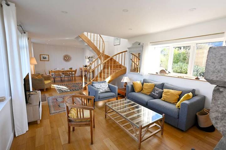 Location de vacances pour 4 personnes, avec jacuzzi dans Le Diben