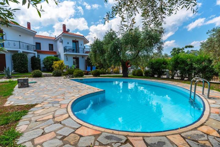 Villa für 7 Personen, mit Garten und Ausblick sowie Pool - 1