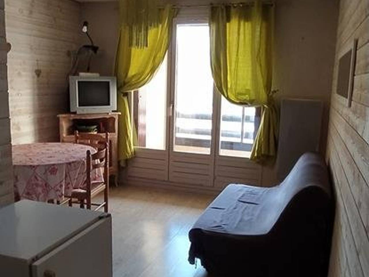 Geheel appartement, Studio cabin 26m² with south-west balcony in Barcelonnette in Barcelonnette, Espace Lumière
