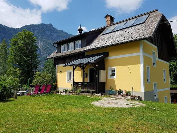 Ferienhaus für 8 Personen, mit Ausblick und Seeblick sowie Garten, mit Haustier im Salzkammergut