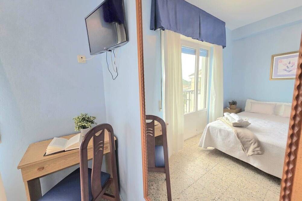 Quinfer Hotel - Double Room with Ocean View in Noja, Côte Cantabrienne