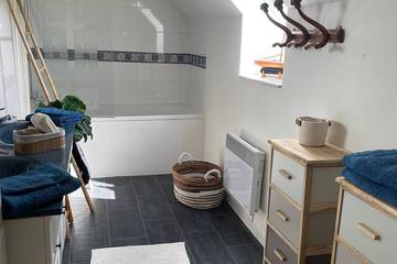 Chambre D’hôte pour 3 Personnes dans La Chapelle-Saint-Aubin, Sarthe, Photo 4
