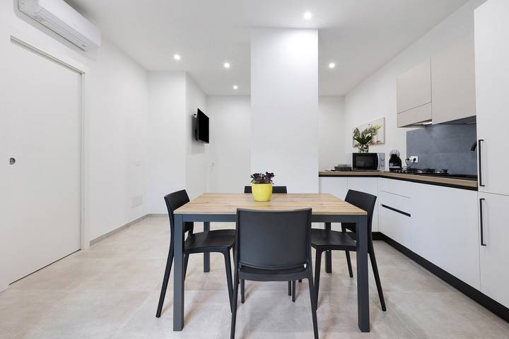 Entire apartment, 'Kero House' Apartment with Wi-Fi and Air Conditioning in La Cunetta, Alghero