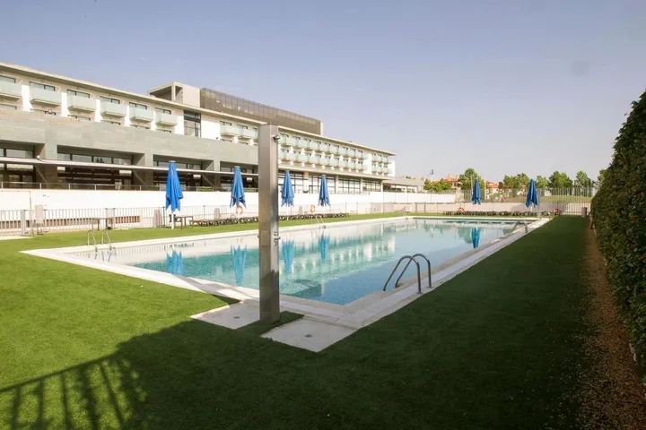 Hotel para 2 personas, con sauna y terraza además de vistas y piscina - 1