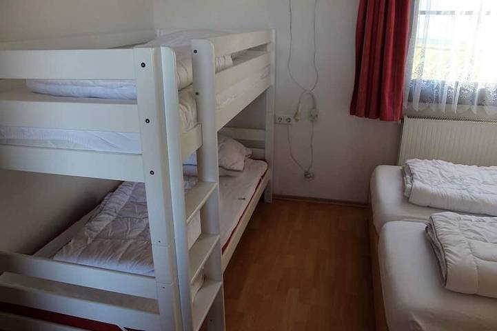 Ferienhaus für 8 Personen, mit Terrasse und Sauna sowie Garten, mit Haustier im Ostallgäu - 2