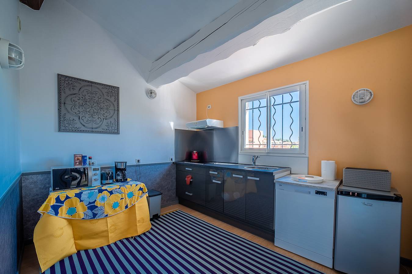 Ganze Wohnung, Ferienwohnung für 4 Personen mit Terrasse in La Côte Vermeille, Port-Vendres