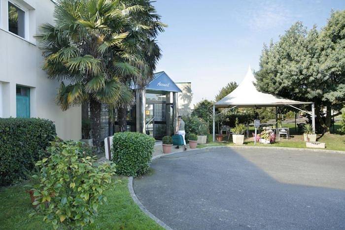 Hôtel pour 2 personnes, avec jardin et terrasse, animaux acceptés à Vezin-le-Coquet - 4