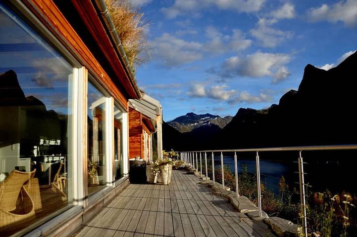 Ferienhaus für 12 Personen, mit Terrasse und Garten in Møre og Romsdal