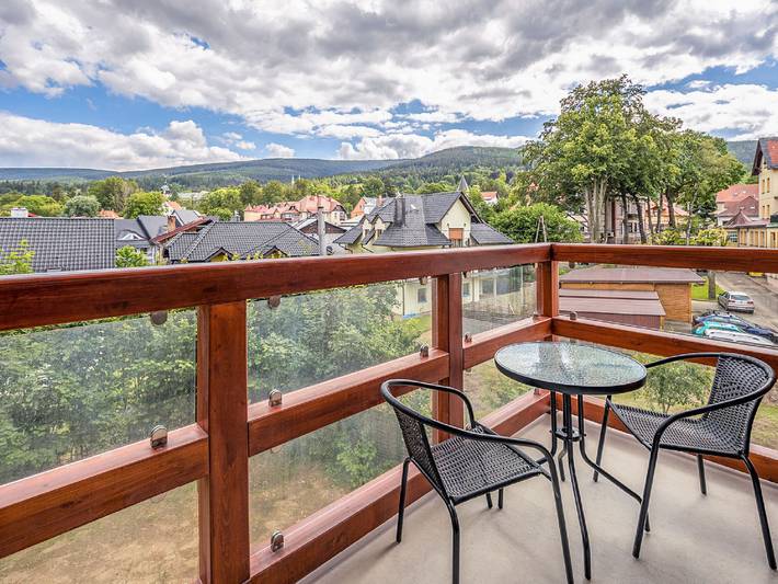 Apartament wakacyjny dla 4 osób, z balkon i ogród w Świeradów-Zdrój