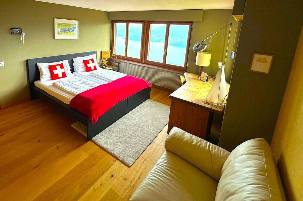 Swisshut Stunning Views Alps & Lake - Chalet Antara in Sigriswil, Meer van Thun