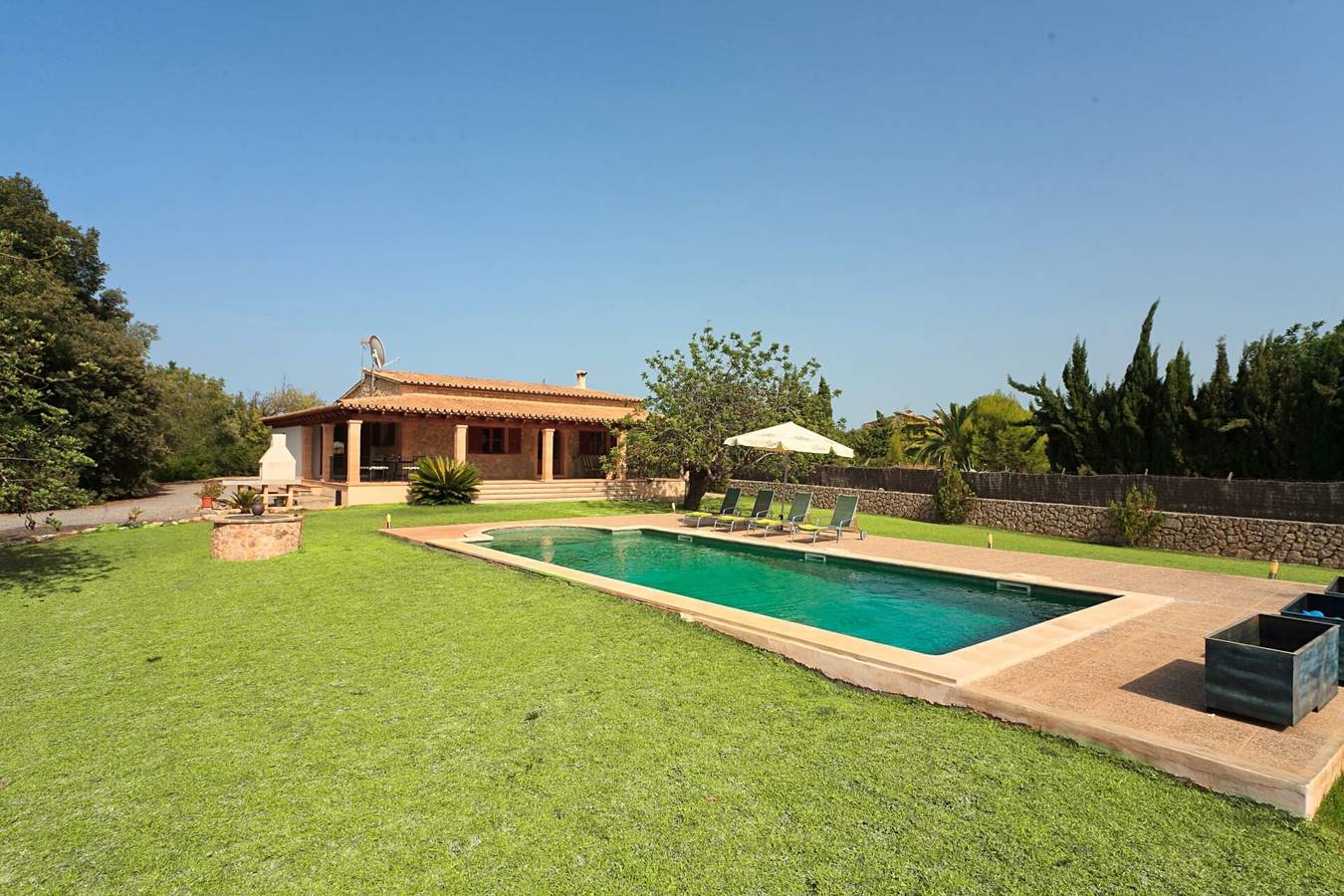 Villa for 4 Guests in Pollença, Serra de Tramuntana