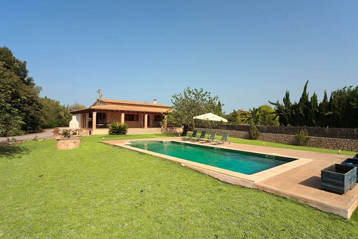 Chalet para 4 personas, con terraza y jardín en Pollença