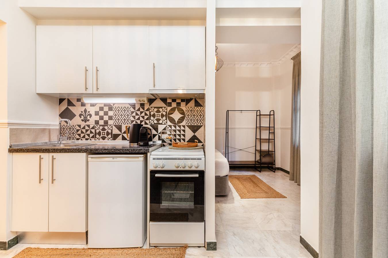 Apartamento entero, Coco: Neoclassical apt with balcony in Región de Thessaloniki