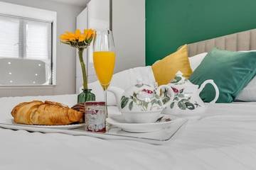 Glamping for 6 People in Birmingham, Birmingham Area, Photo 1